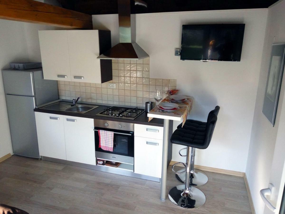 Villa Tiny House With A Big Heart à Postojna Extérieur photo